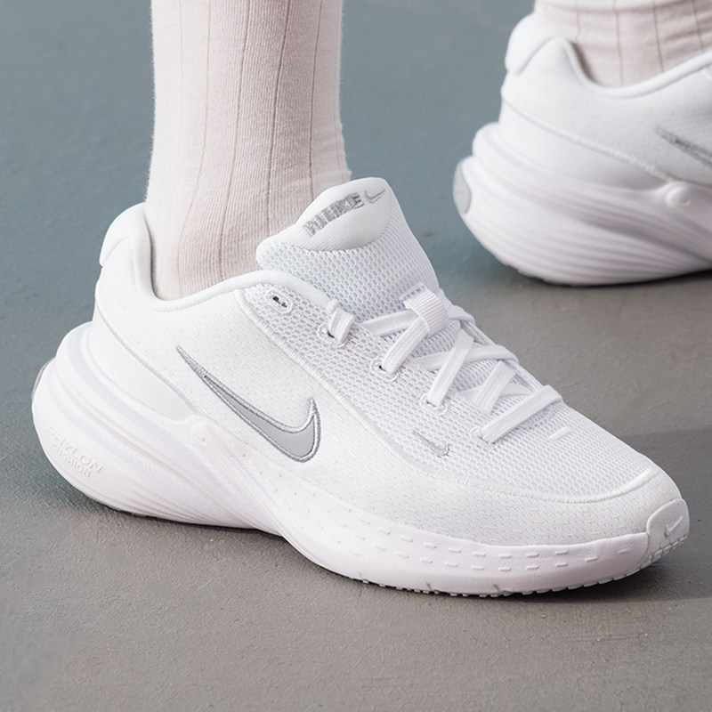 나이키 IB2766-101 여성용 러닝화, 가볍고 통기 - Women Shoes Running Nike 리뷰 및 가격